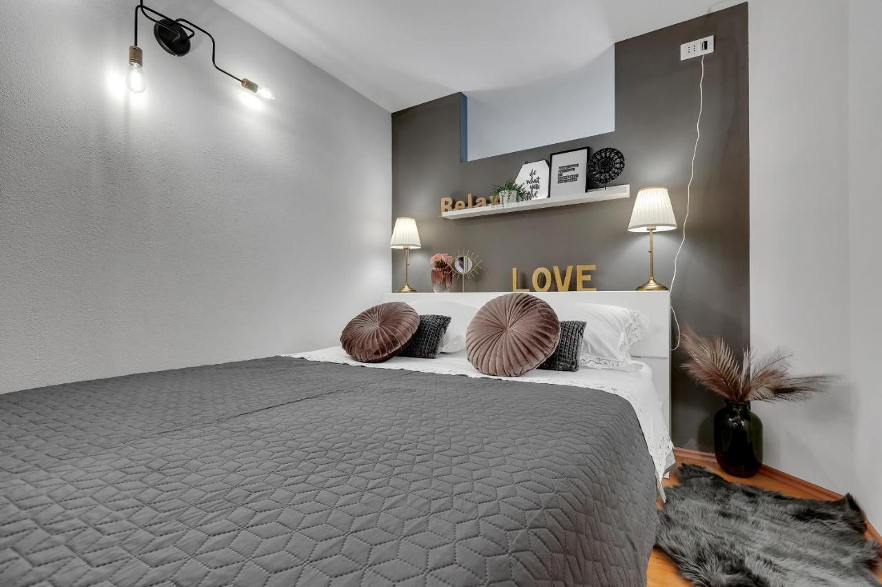 Apartment Mucrum Makarska Exterior foto