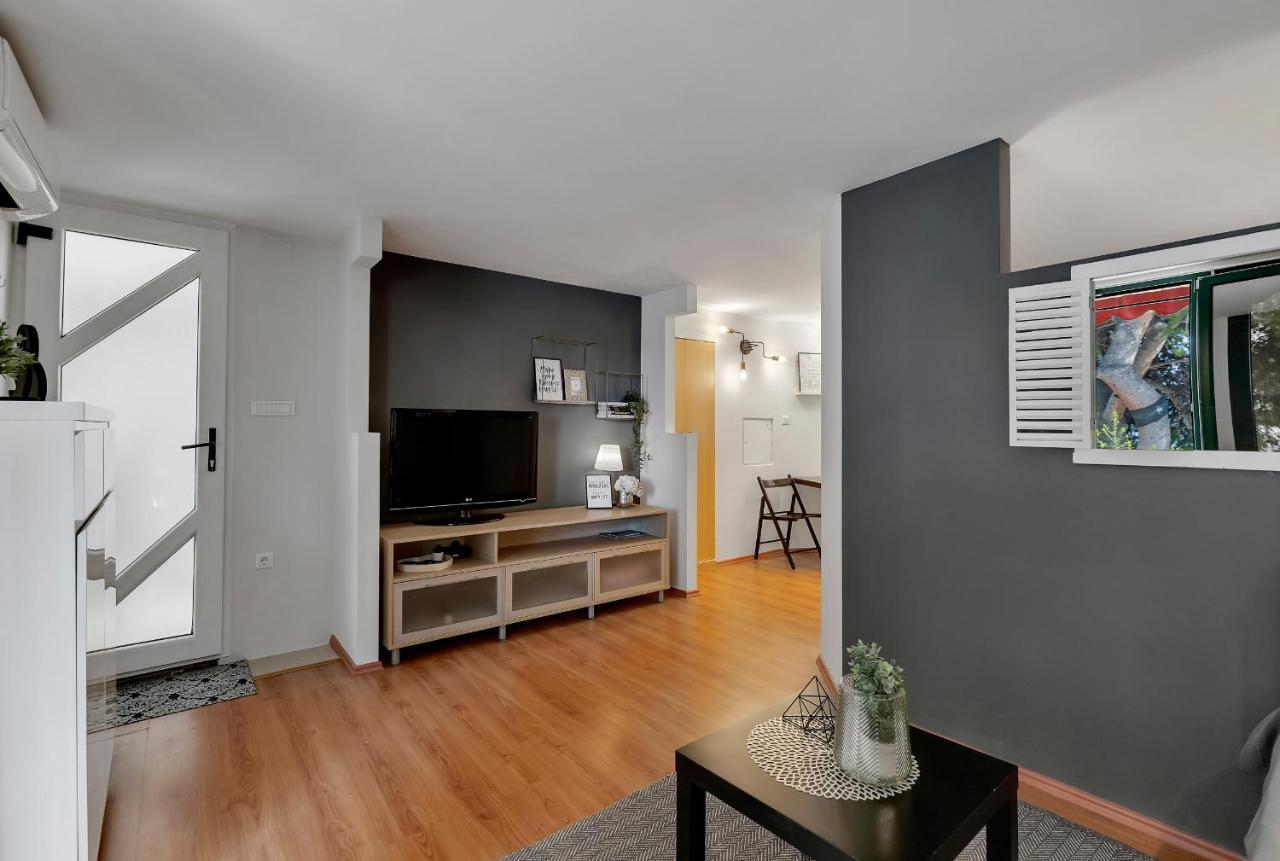 Apartment Mucrum Makarska Exterior foto