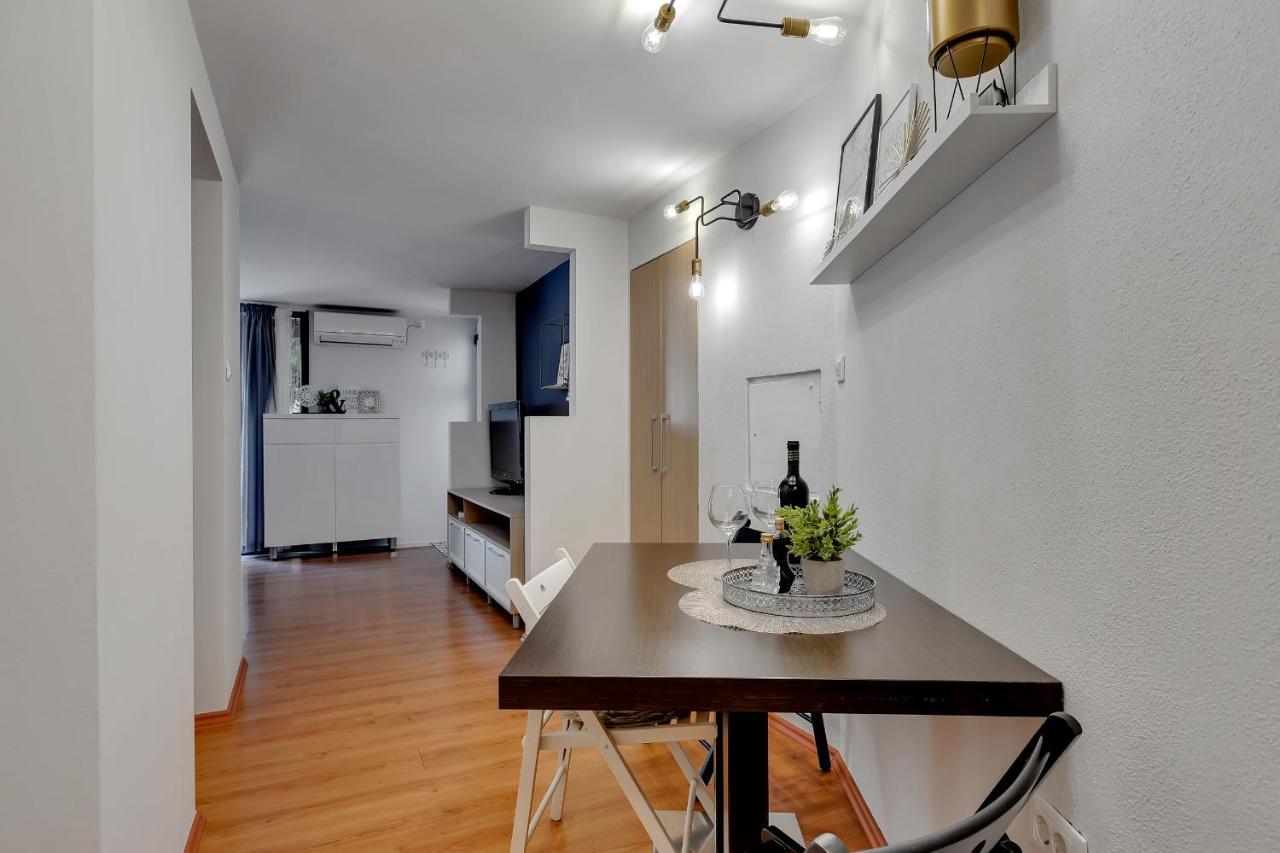 Apartment Mucrum Makarska Exterior foto